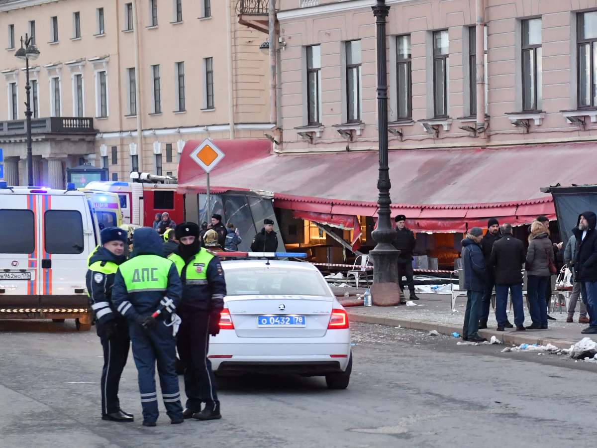 St Petersburg Café Explosion kills Russian Blogger, injures 42 others