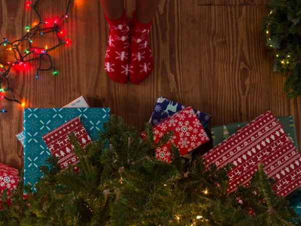 Decorating for Christmas Could Increase Happiness